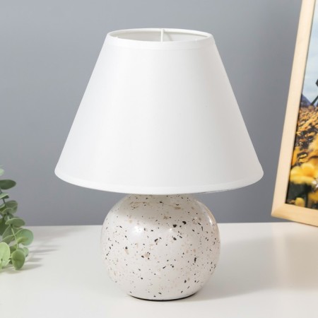 E14 40W white 20x 20x20x25 cm desktop lamp E14