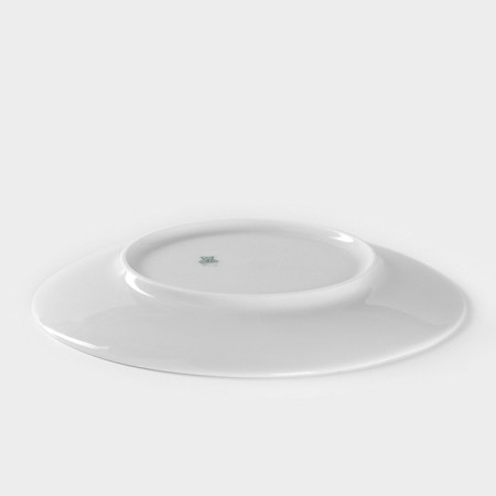 Porcelain plate "Wolf", D = 20 cm-2