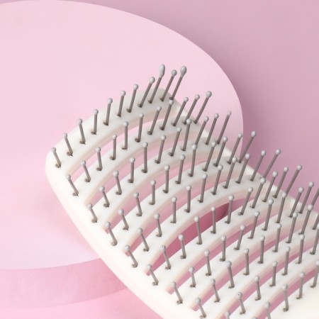 The comb is massage, with a magnet, rubberized handle, ventilated, 7.5 × 25.5 cm, beige/white color-3