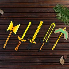 Set of wooden souvenirs 
