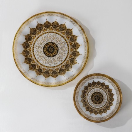 Diningral “Mehendi” set, 7 objects: D = 30 cm - 1 pc, D = 18 cm - 6 pcs, white color with golden-1