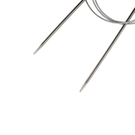 The knitting needles are circular, metal, 100 cm/3.0 mm-2