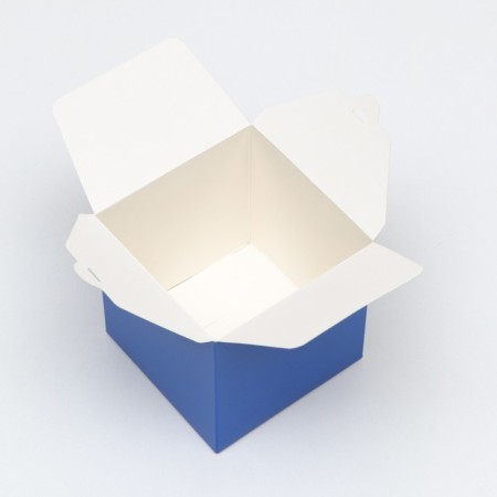 The box is folding, square, blue, 10 x 10 x 10 cm,-2