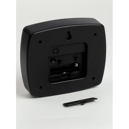 The clock is a boil room, on batteries, 14 x 12.8 x 4.5 cm, dial 13.5 x 11.6 cm-3