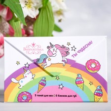 A set of cosmetics for the girl 