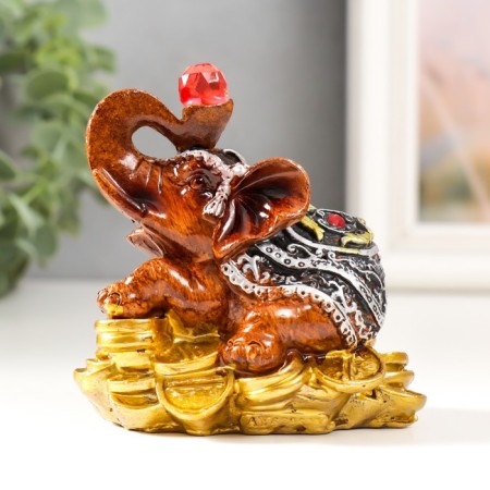 Polystone souvenir "Elephant with ruby ​​on coins" 8x6.5x8.5 cm-3