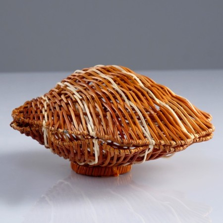 A set of caskets "shells", 3 pcs, in an open form 49 × 26 × 6, 45 × 24 × 5, 42 × 21 × 4 cm, rattan-1