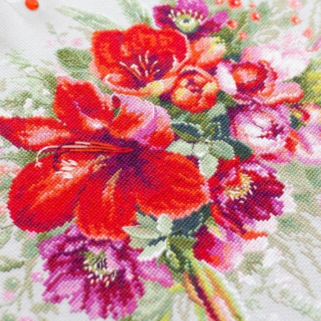 Embroidery Set "Bouquet with Amarillis" 36 x 27-3