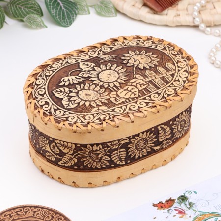 Sunflower box, 18x13x8 cm, birch bark