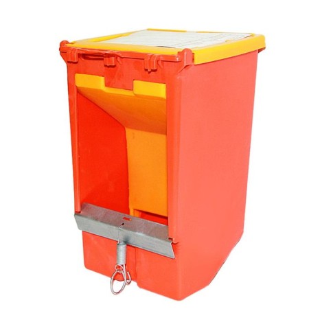 Bunker feeder for rabbits, plastic, with a lid