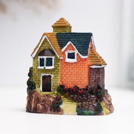 Figure "Rural House" 6x3x7cm, mix-6