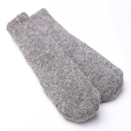 Women's woolen mittens, color gray size 20-22