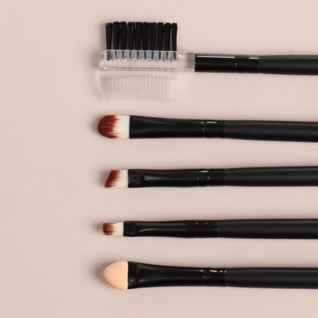 A set of makeup brushes, 5 items, PVC chech, black matte color-3