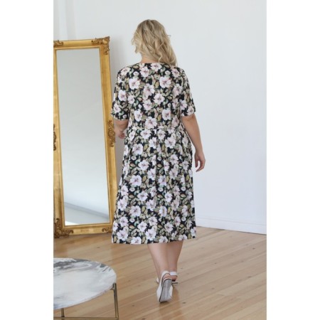 Women's dress, size 56-11