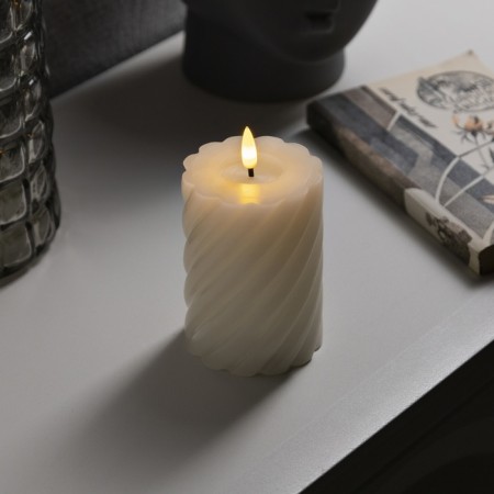 LED candle twisted white, 7.5 × 12.5 × 7.5 cm, plastic, wax, batteries AAAX2 (not in the kit), glow warm white
