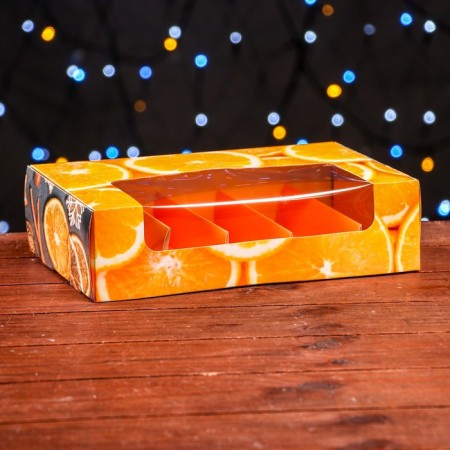 The box is folding, under 5 eclairs “tangerines”, 25.2 x 15 x 6.6 cm