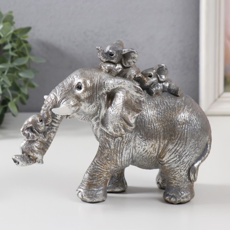 Polystone souvenir "Funny slopies go on a big elephant" 18.5x9x15 cm