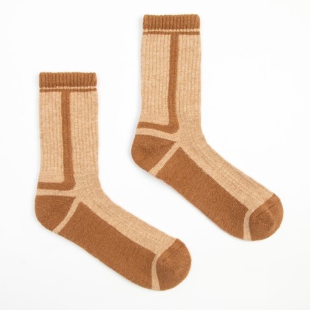 Male socks with a camel fluff, beige/red trail, size 41-43