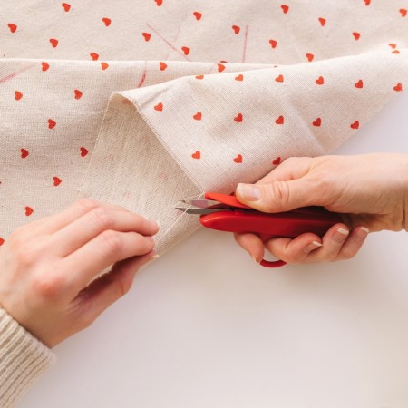 Scissors for cutting threads, with a ring, 12 cm, color mix-7