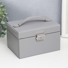 Casket to the leatherette to decorations the chest 