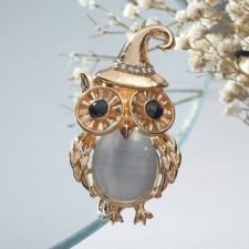 Brooch 