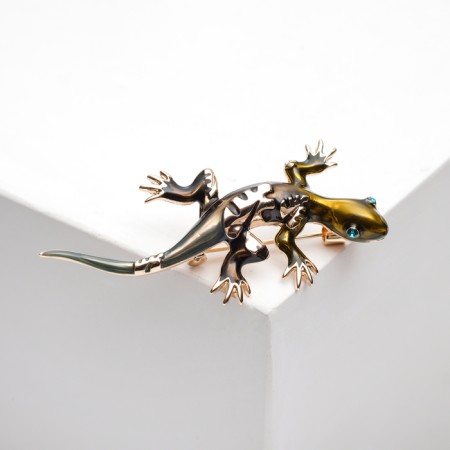 Brooch "Lizard" Dark, the color is dark green in gold