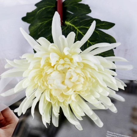 Artificial flowers "Pionovid Astra" 17x63 cm, white-1