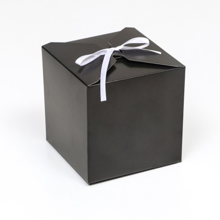 The box is folding, square, black, 12 x 12 x 12 cm,-1
