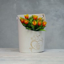 Carriage for flowers, vase oval with embossing 