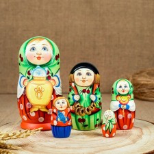 Nesting doll 