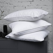 The pillow is low, size 50x70 cm, color mix