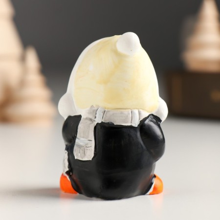 Souvenir Ceramics "Penguin in a cap with pompom" MIXs 3.7x2.8x6 cm-3