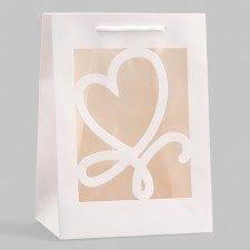 Gift package with a figure window of 18 x 13 x 25 cm, white
