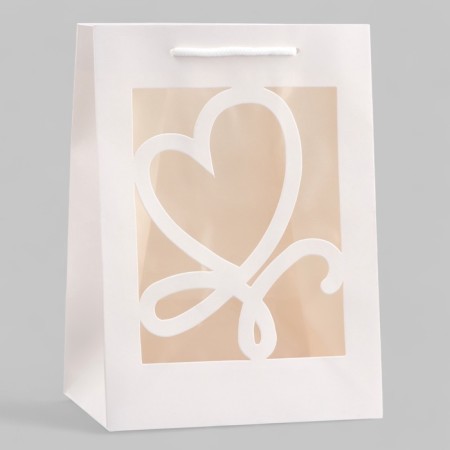 Gift package with a figure window of 18 x 13 x 25 cm, white