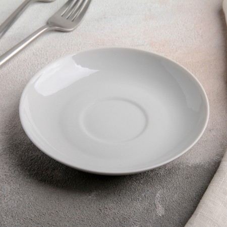 Porcelain saucer "white", d = 14 cm, white color-1