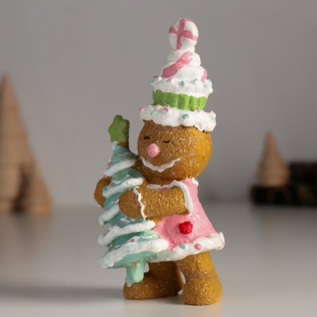 Polystone souvenir "Pitch with a Christmas tree" 5.5x5.5x11.5 cm-3