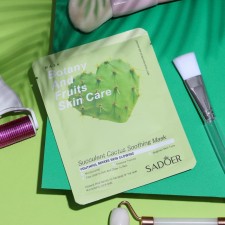 Facial face mask with a cactus extract, moisturizing