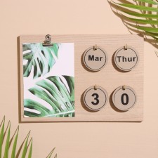 Souvenir Eternal calendar with clothespin, wood, 23.5x23.5x17 cm