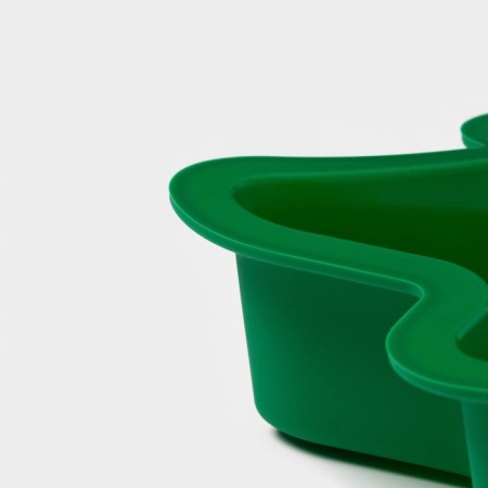 Baking uniform “Christmas tree with a garland”, silicone, 27 × 25 cm, green color-6