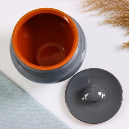 A hot pot with a Vyatka lid 0.9l, gray-3