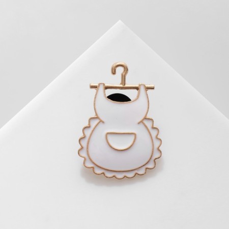 Brooch "Apron", white color in gold-1