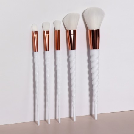Set of brushes "Unicorn", 5 objects, white color-2