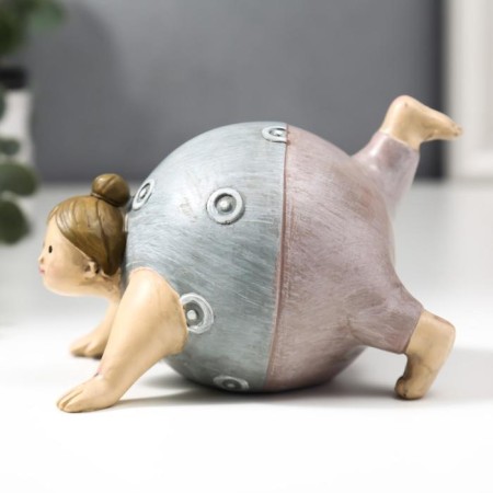 Souvenir Polystone "Pyschochka - Fitness" 8.5x8.5x13.5 cm-1