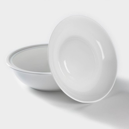 A bowl with a lid, 1.4 l, d = 23.5 cm-1