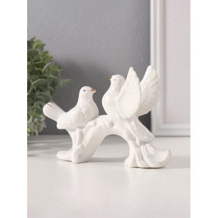 Souvenir ceramics "White pigeons on the arc" with gold 3x12x9 cm-2