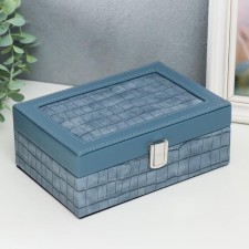 Casket to the leatherette for jewelry 
