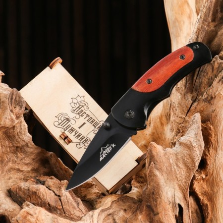 Folding "Predator" knife in a gift box