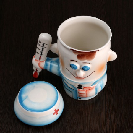 Gift mug "doctor with a hat" 0.6 l, in the box-3