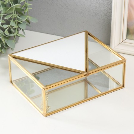 Casket glass, leatherette with a metal frame "Triangle" white 18.8x14.7x6.6 cm