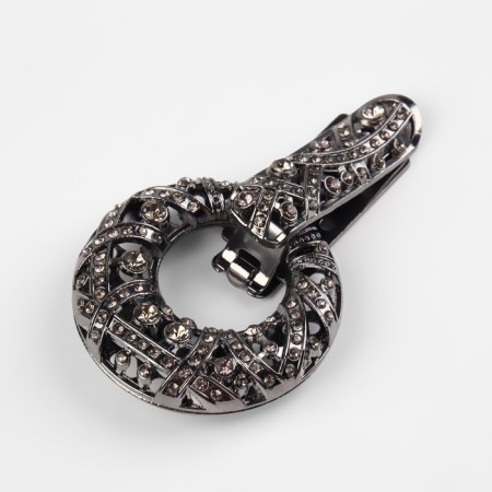 Decorative fastener, 7.5 × 4.5 cm, black color